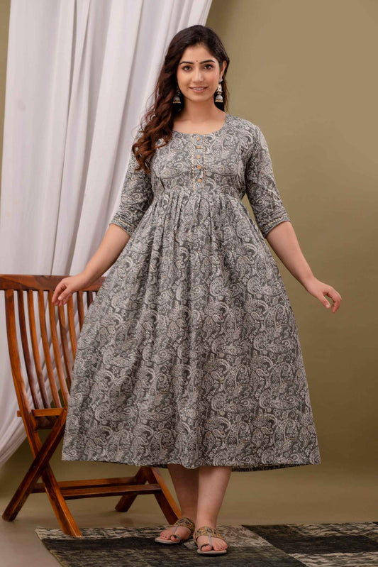 Paisley Elegance Maternity Dress